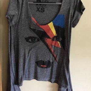 Rebel yell short sleeve asymmetrical hem graphic